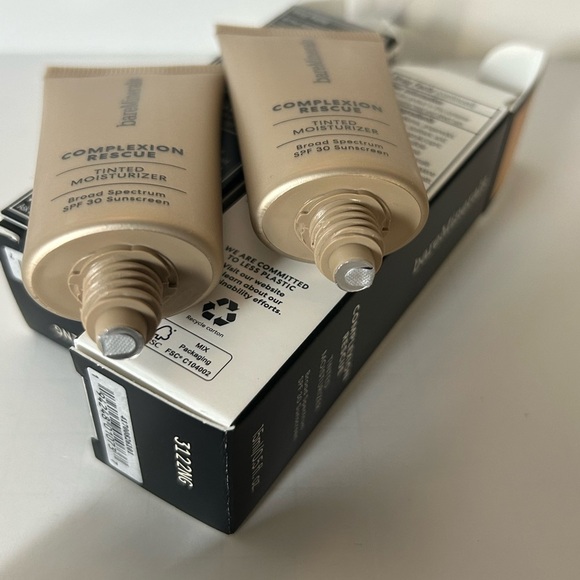 BareMinerals Complexion Rescue Tinted Moisturizer SPF30 in VANILLA 02 NIB x2 - Picture 7 of 7